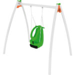Altalena in acciaio con seggiolino. Gioco inclusivo.